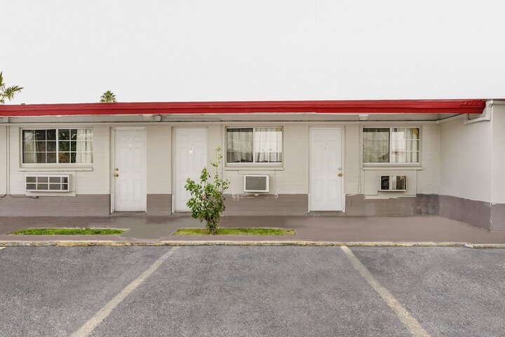 Property Grounds 19 of 19