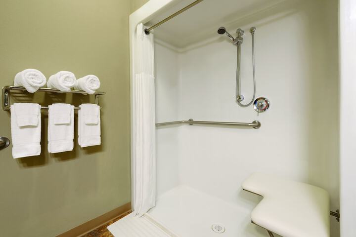 Room 12 of 25