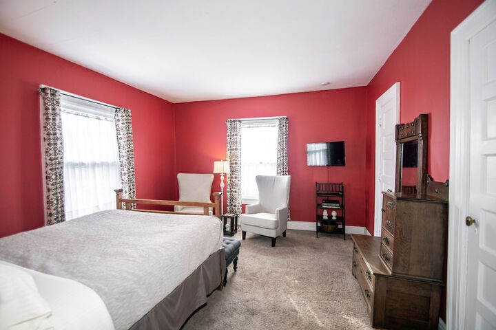Room 11 of 84