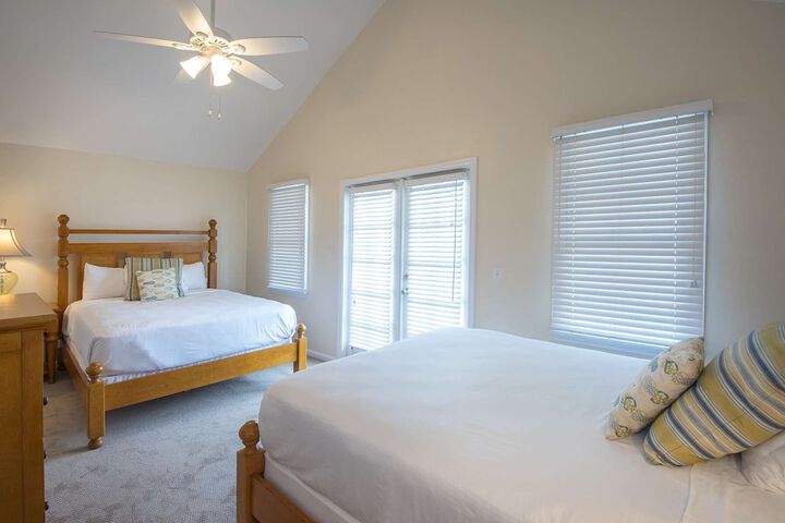 Room 118 of 172