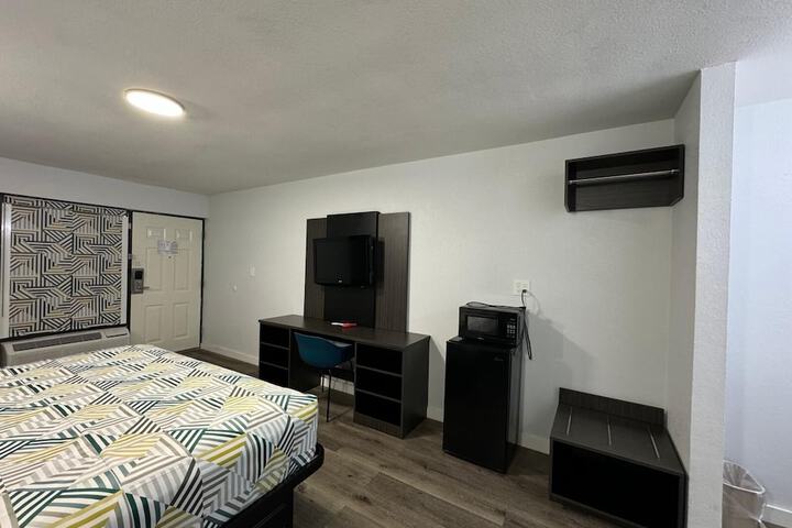 Room 14 of 15