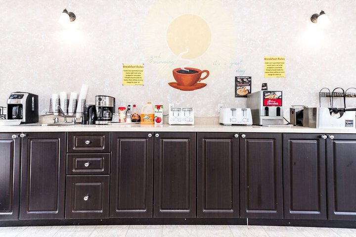 Breakfast/Coffee Service 40 of 43