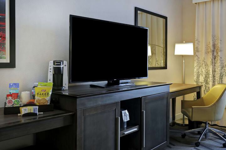 Room 16 of 37