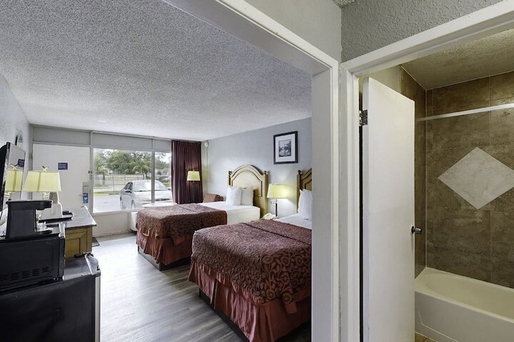 Room 26 of 51