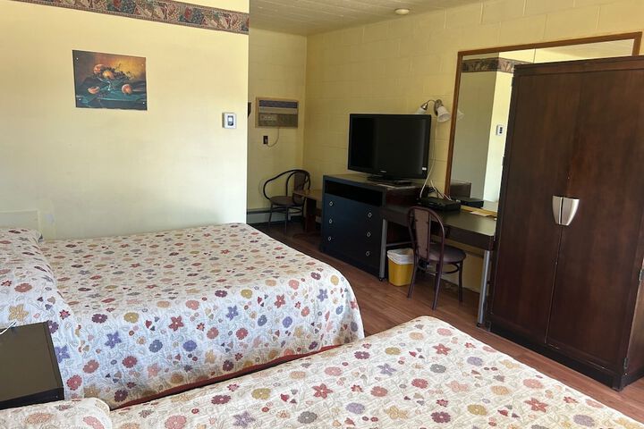 Motel R-100