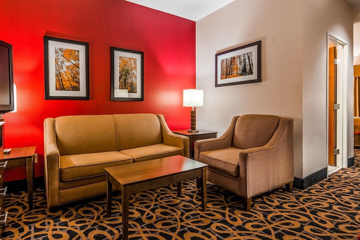 Room 12 of 28