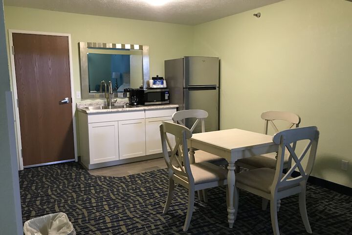 Room 17 of 50