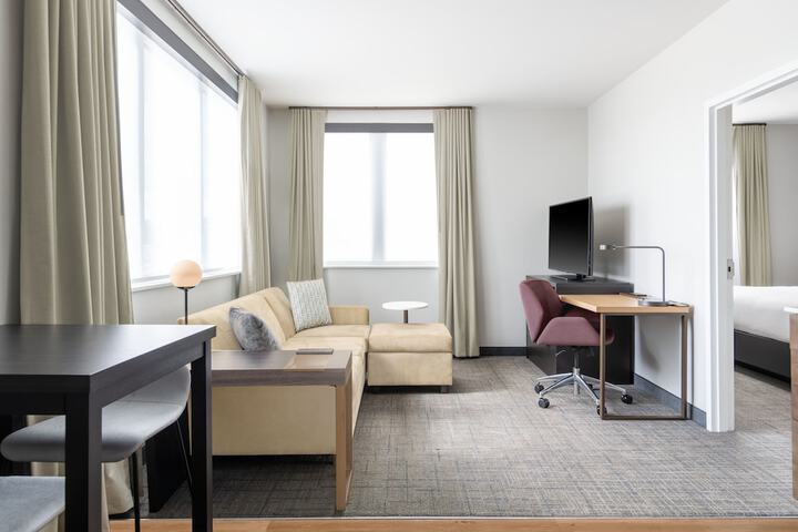 Room 17 of 38