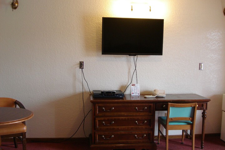 Room 12 of 38
