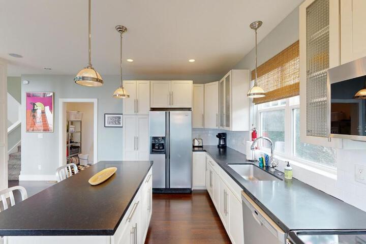 Alder Beach House