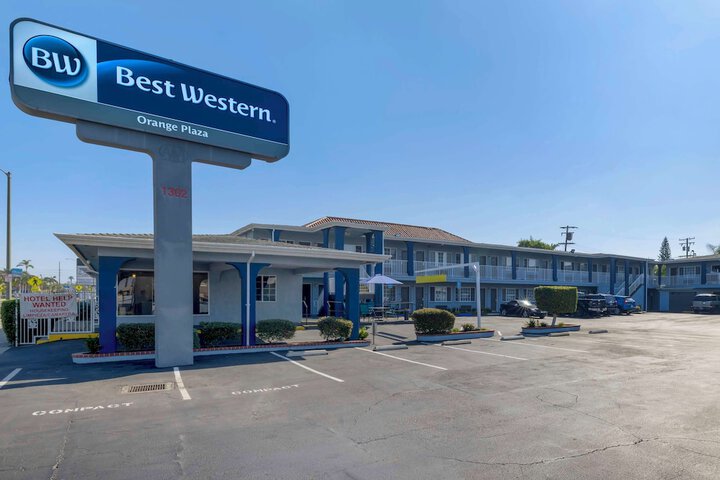 Hotel 4 of 41