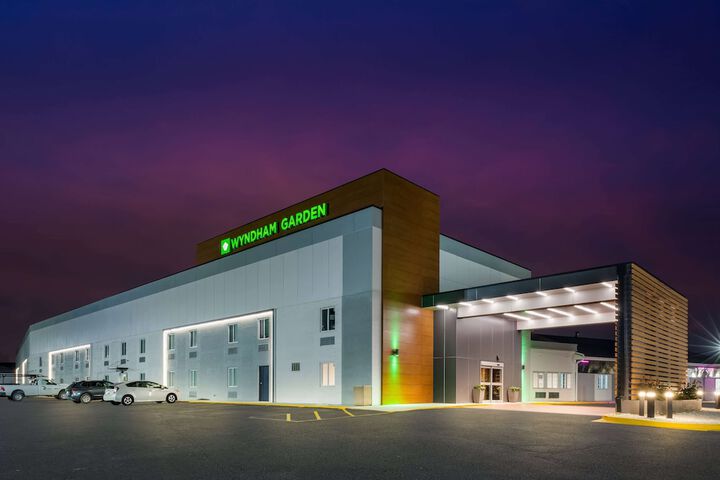 Wyndham Garden Ankeny / Des Moines