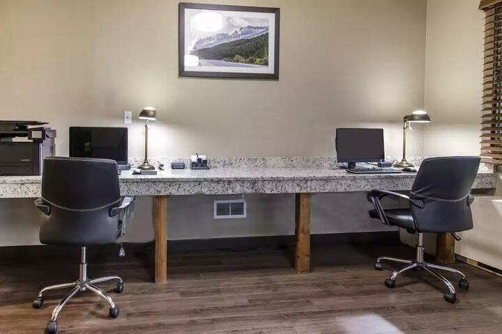 Business Center 54 of 54