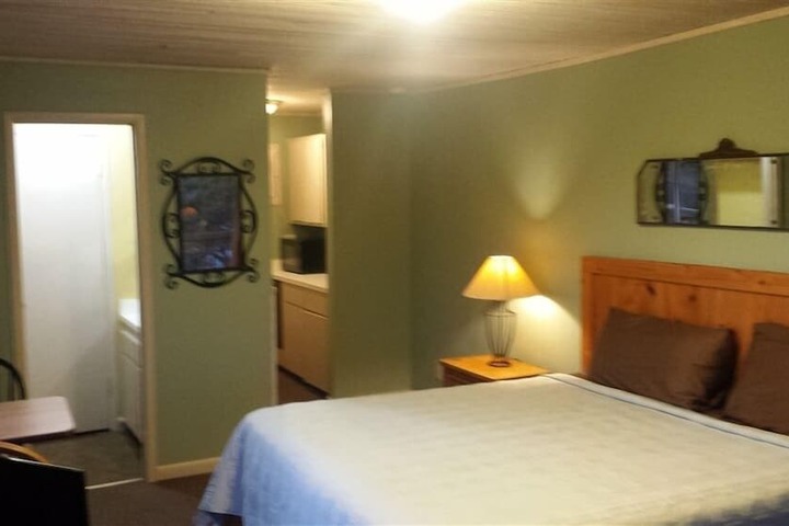 Room 30 of 69