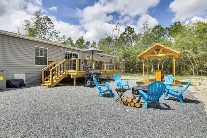 Charming Perry Home 2 Mi to the Gulf!