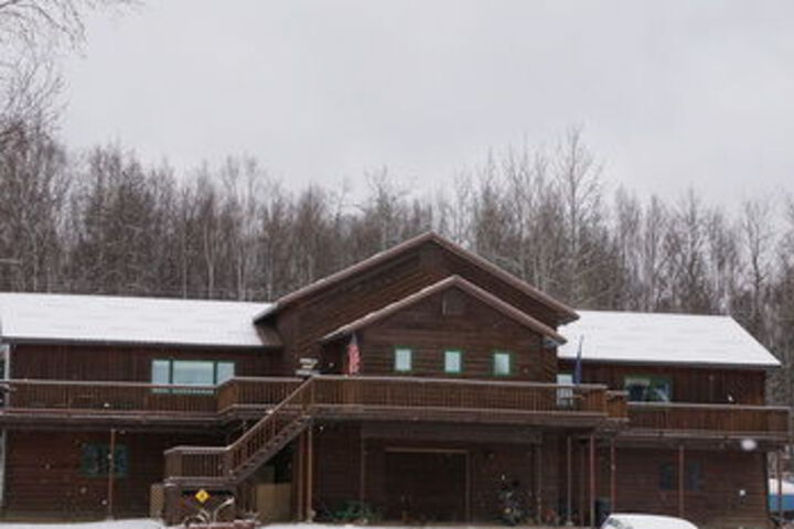 Fairbanks Moose Manor B & B