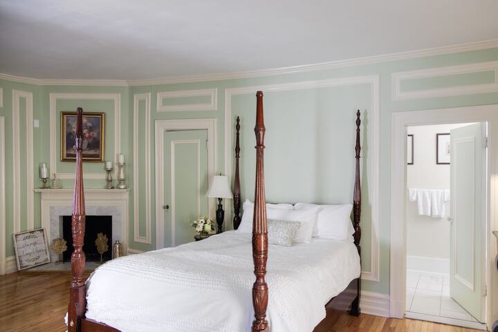 Room 8 of 52
