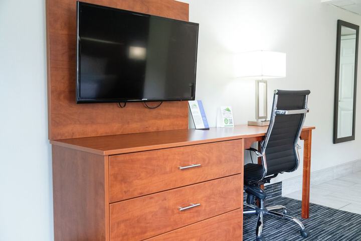 Twin Mountain Inn & Suites