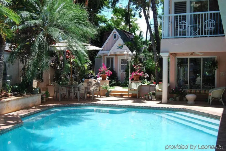 OLD LAHAINA HOUSE