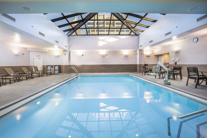 Hilton Indianapolis Hotel & Suites