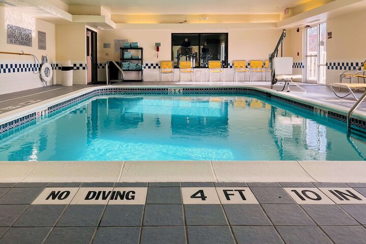 Pool 10 of 29