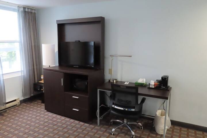 Room 36 of 76