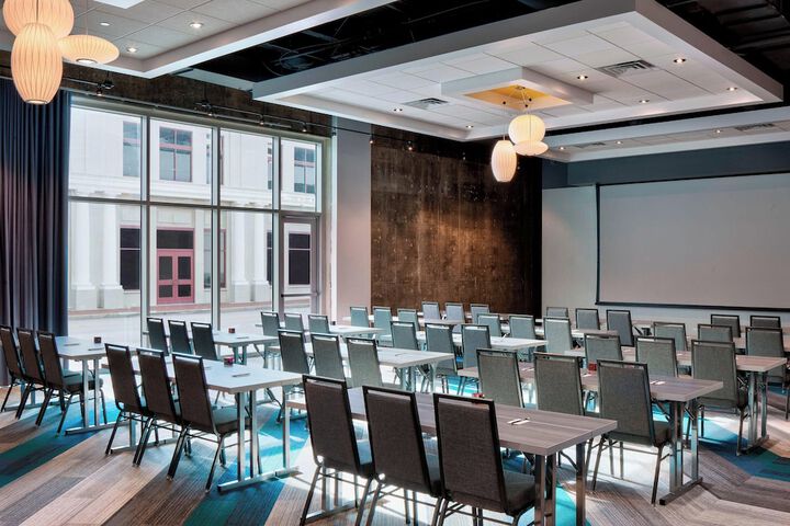 Aloft by Marriott Fort Worth Downtown