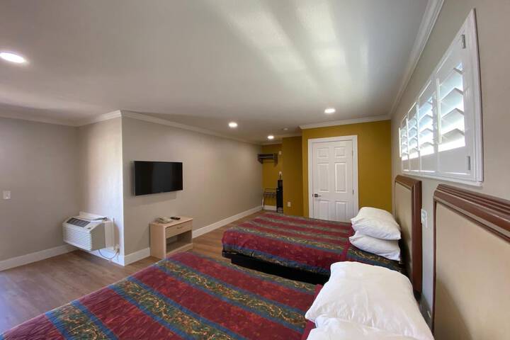 Room 23 of 24