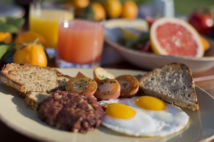 Breakfast/Coffee Service 68 of 115