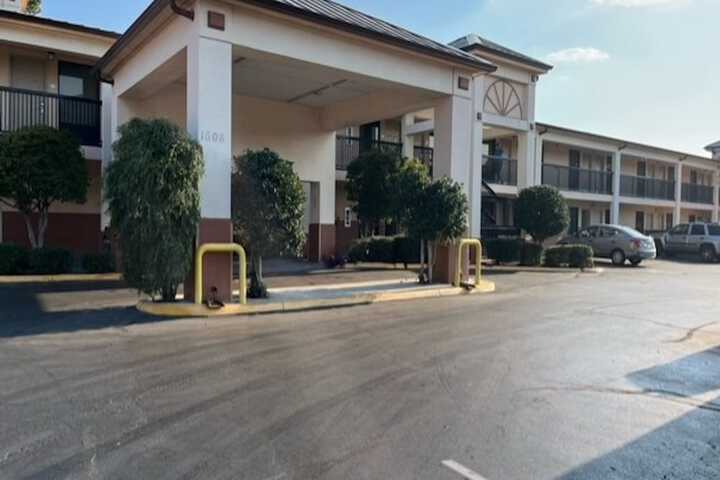 Motel 6 Laurel MS