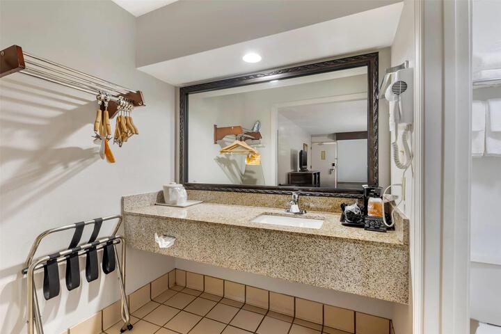 Quality Inn & Suites Easley - Greenville