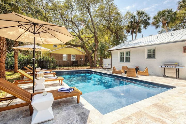 Sawyer by Avantstay Stunning Isle of Palms Home w / Pool!