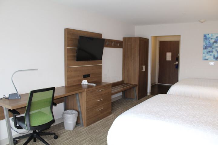 Room 27 of 59