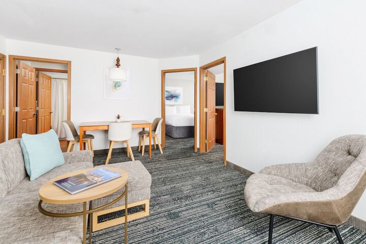 Room 15 of 33