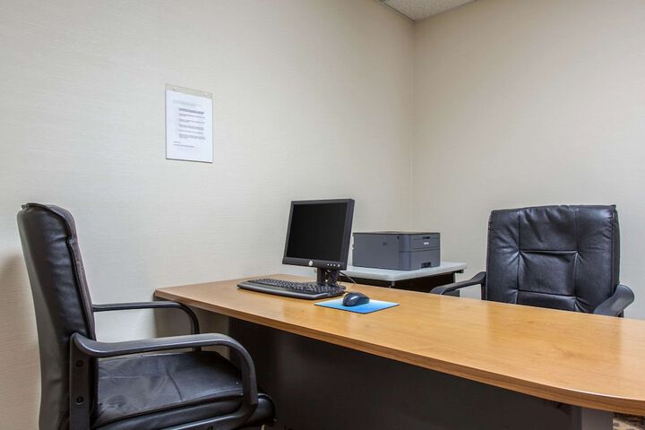 Business Center 55 of 55