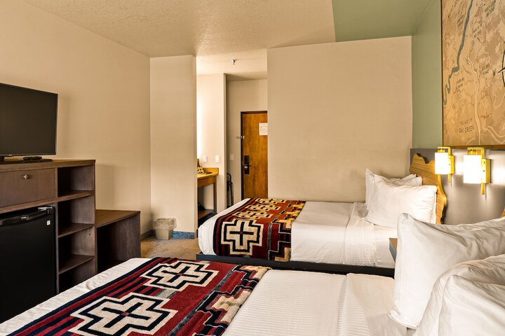 Room 44 of 80