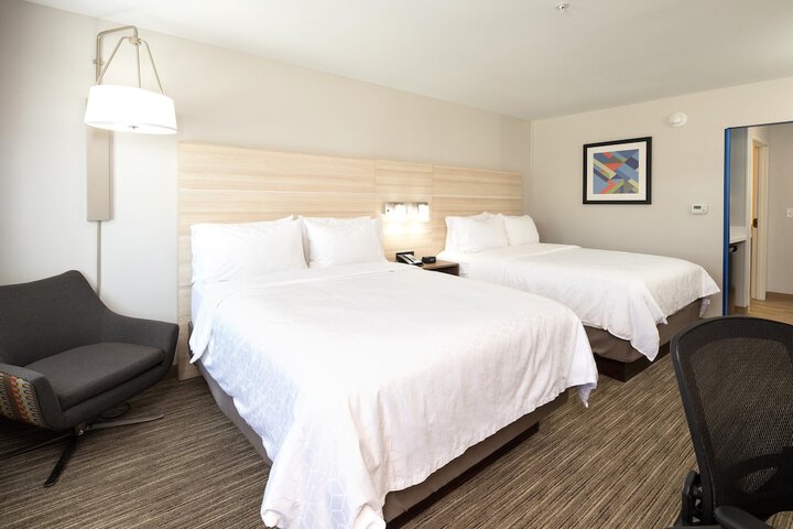 Room 15 of 37
