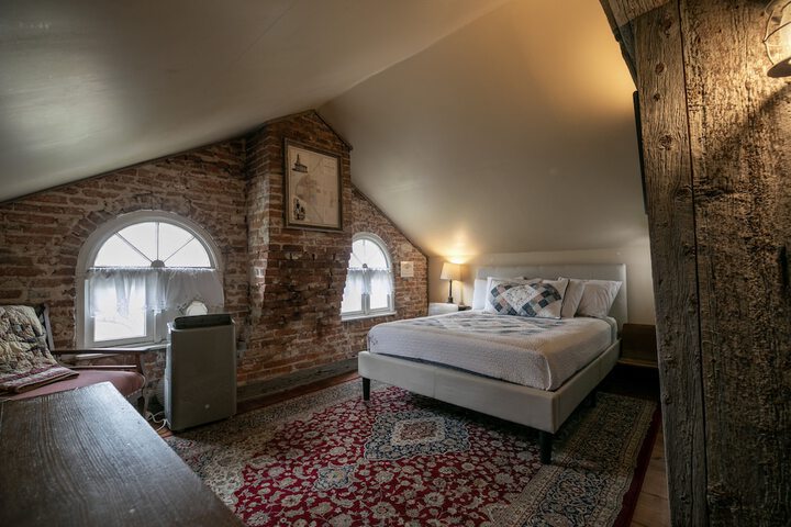 Room 8 of 29