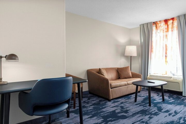 Room 35 of 47