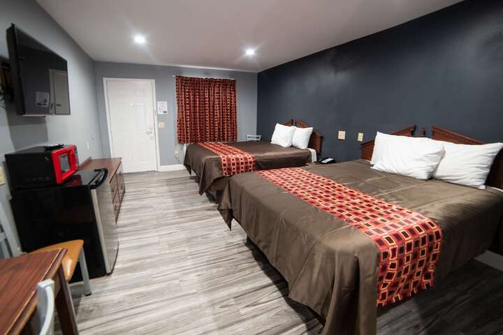 Room 19 of 32