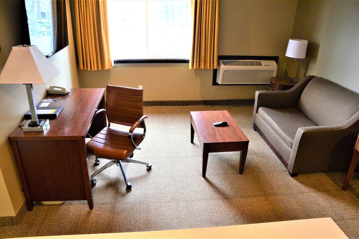 Room 43 of 103