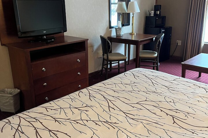 Room 16 of 60