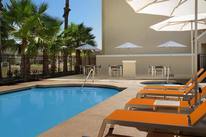 Pool 4 of 26