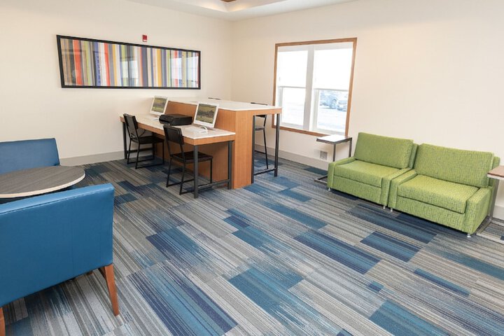 Holiday Inn Express Hotel & Suites Iron Mountain by IHG