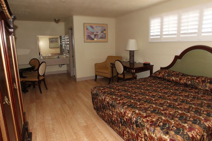 Room 19 of 50