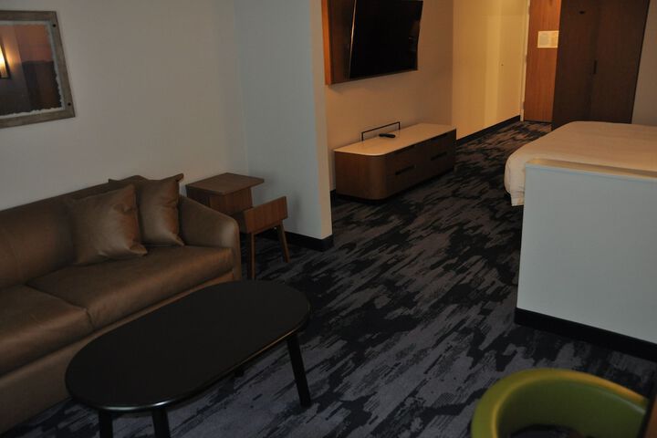 Room 8 of 23