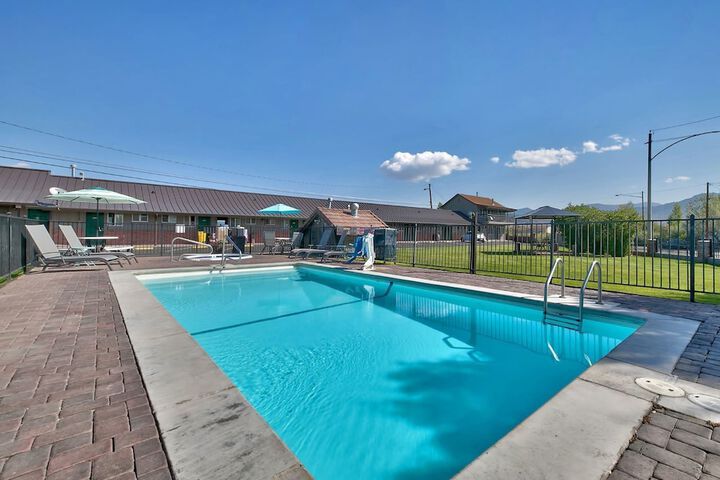 Pool 6 of 40