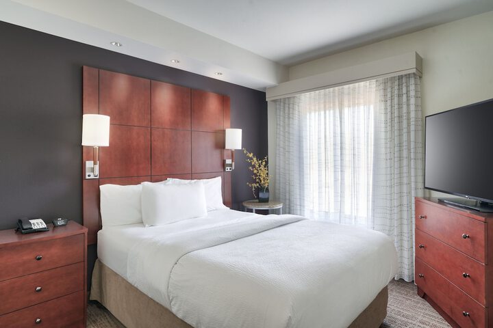 Room 28 of 47