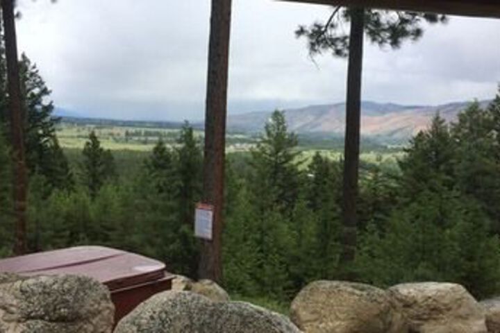 Tin Cup Lodge