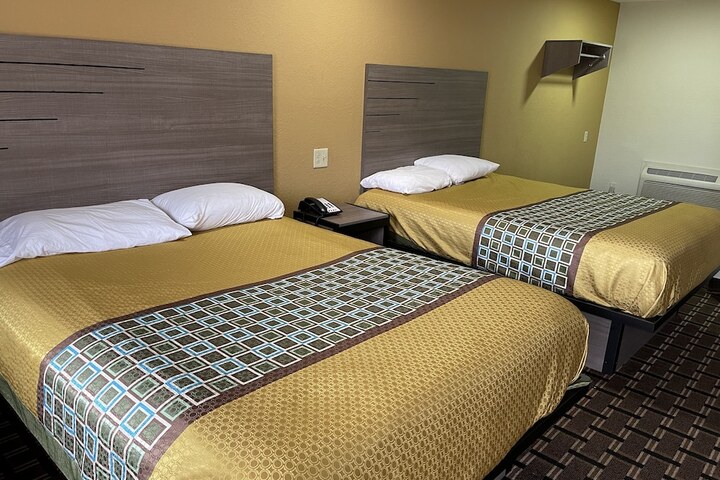 Room 12 of 21